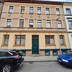 Schoene Zwei-zimmer-wohnung 