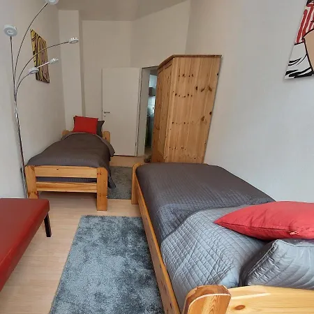 Apartment Schoene Zwei-zimmer-wohnung 
