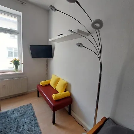 Schoene Zwei-zimmer-wohnung 