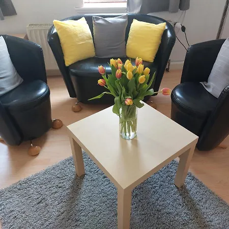 Schoene Zwei-zimmer-wohnung 