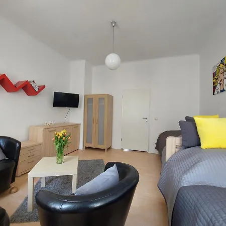 Schoene Zwei-zimmer-wohnung 