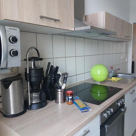 Schoene Zwei-zimmer-wohnung 