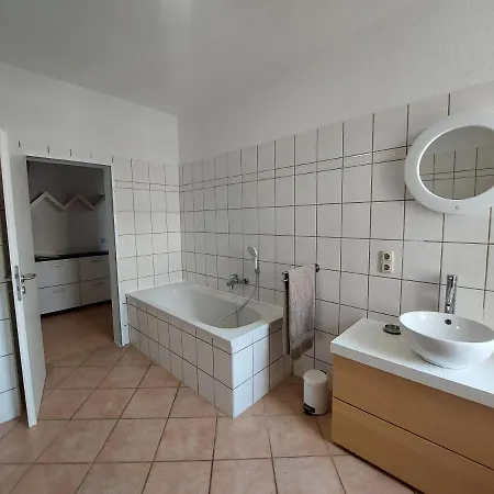 Schoene Zwei-zimmer-wohnung 