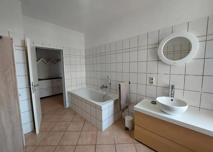 Schoene Zwei-zimmer-wohnung 