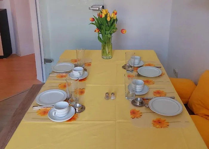 Schoene Zwei-zimmer-wohnung 